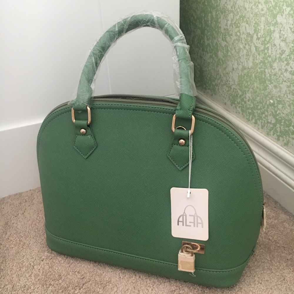 Alfa Light Olive Purse